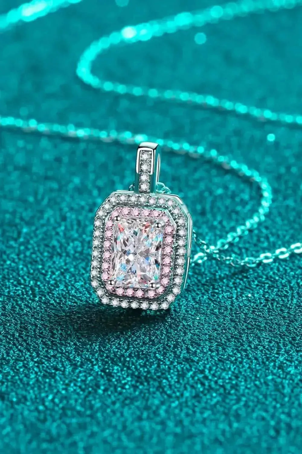 1 Carat Moissanite Geometric Pendant Chain Necklace - Bad Moms Club
