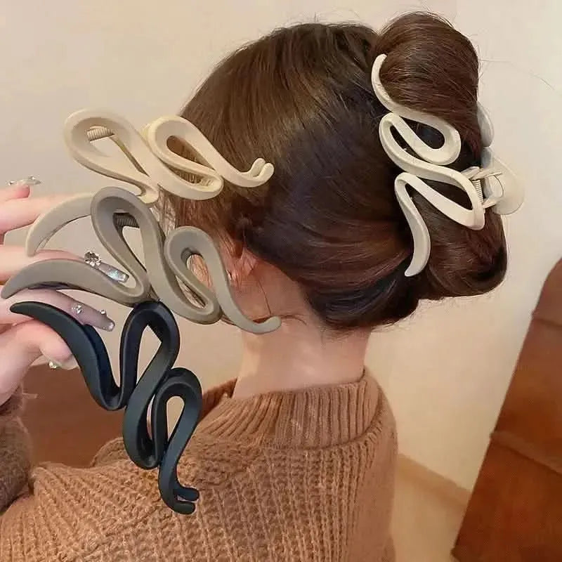 Alloy Acrylic Hair Claw Clip - Bad Moms Club