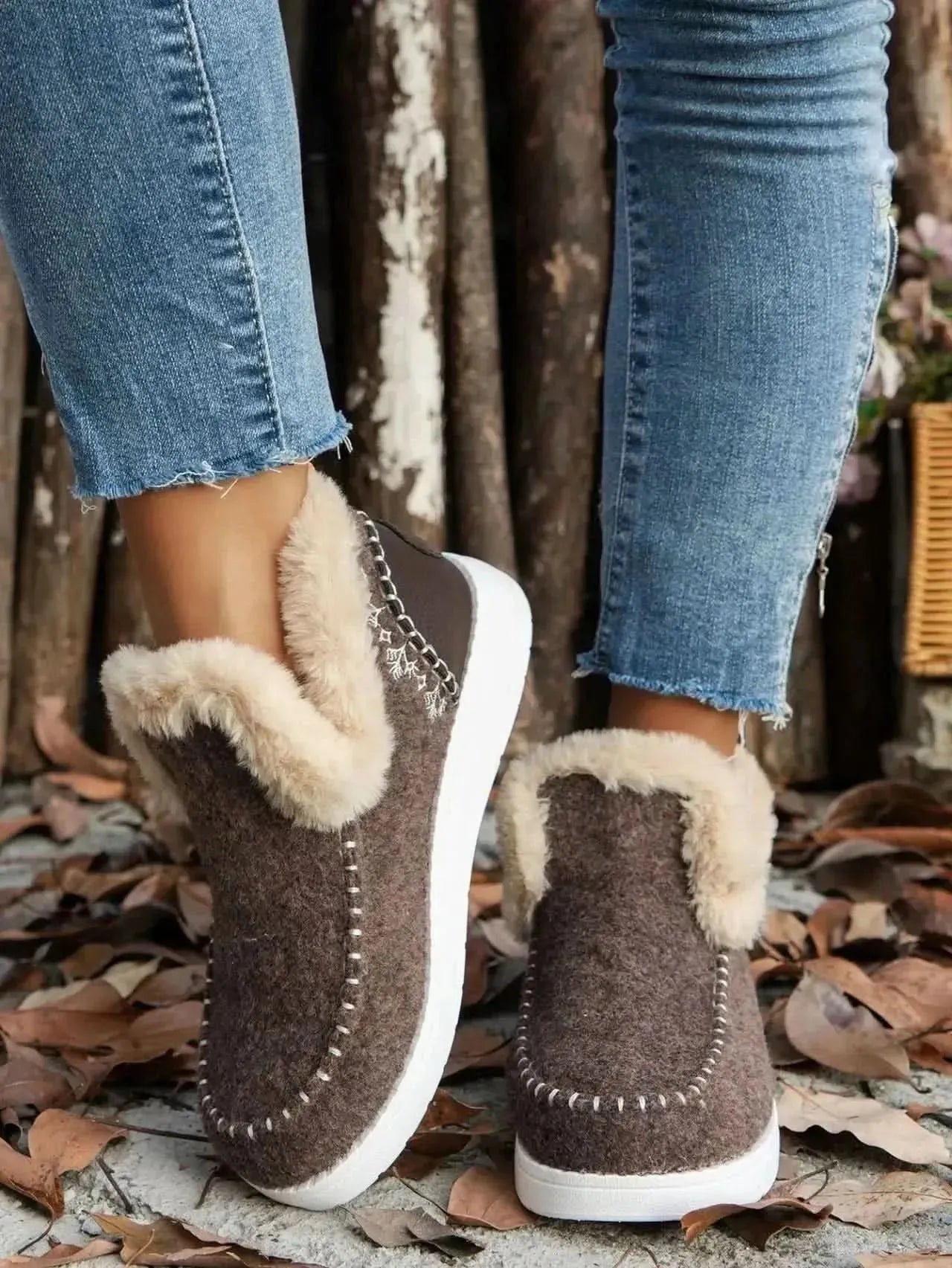 Furry Suede Round Toe Flat Sneakers - Bad Moms Club