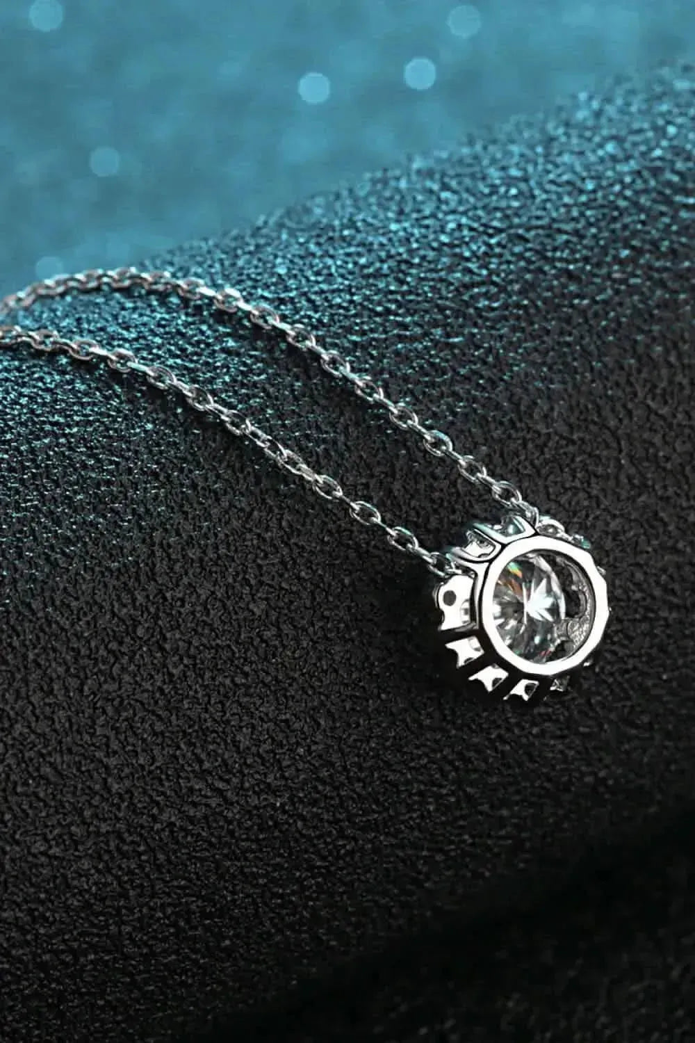 Flower-Shaped Moissanite Pendant Necklace - Bad Moms Club