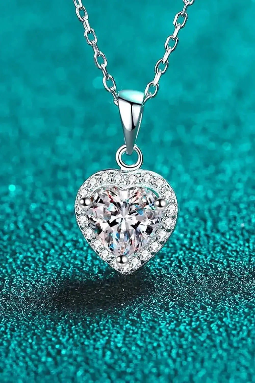 1 Carat Moissanite Heart Pendant Chain Necklace - Bad Moms Club