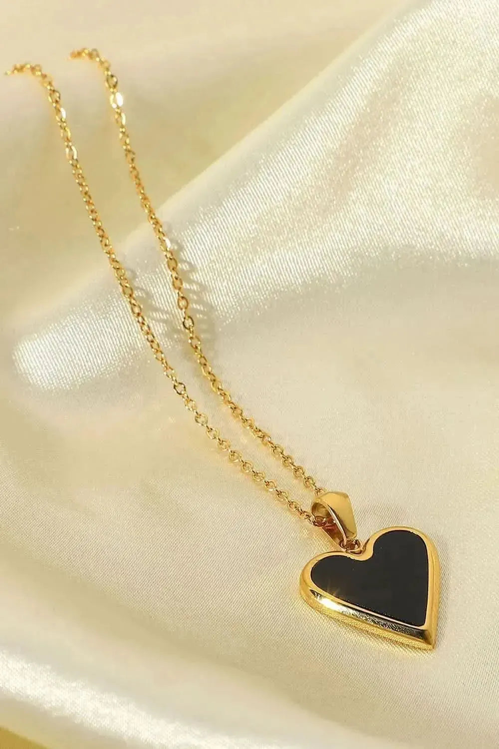 Bordered Heart Chain Necklace - Bad Moms Club