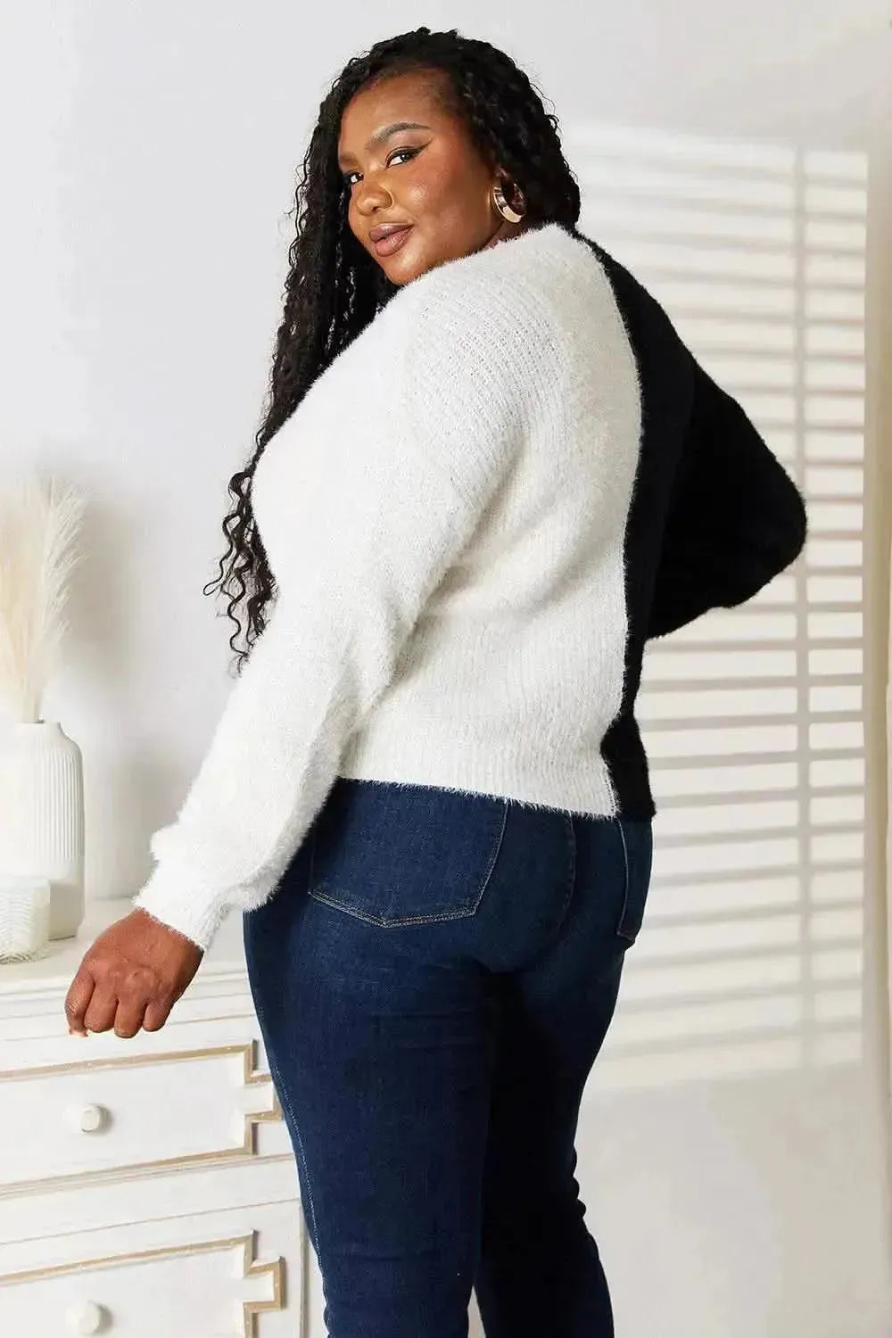 Woven Right Contrast Button-Front V-Neck Cardigan - Bad Moms Club
