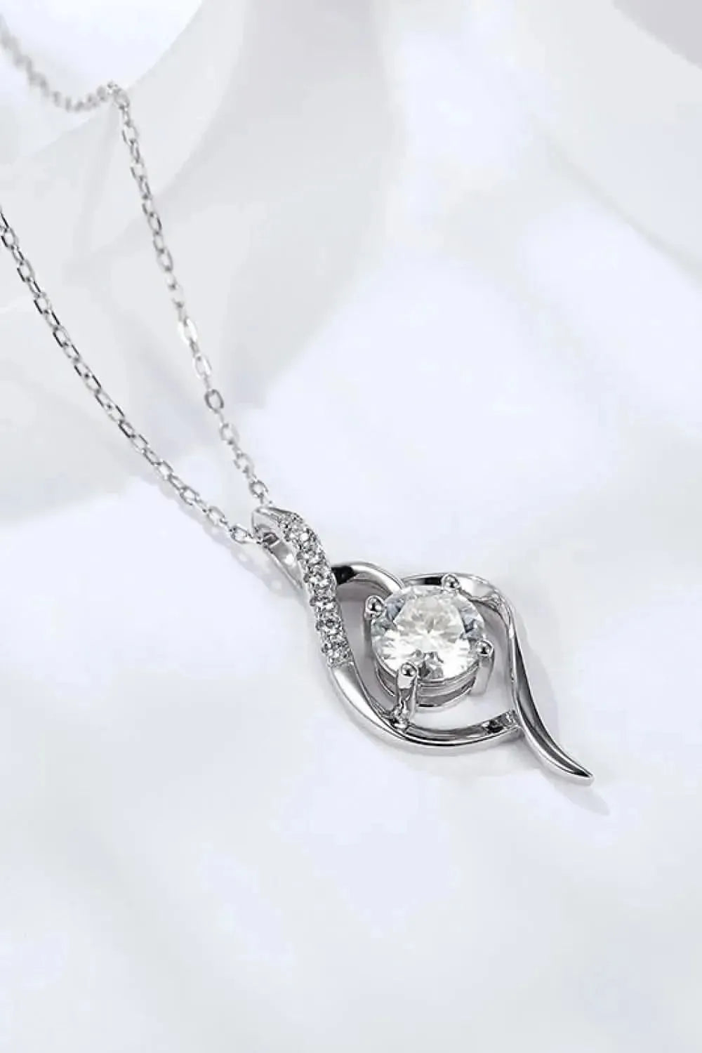 Platinum-Plated 1 Carat Moissanite Pendant Necklace - Bad Moms Club