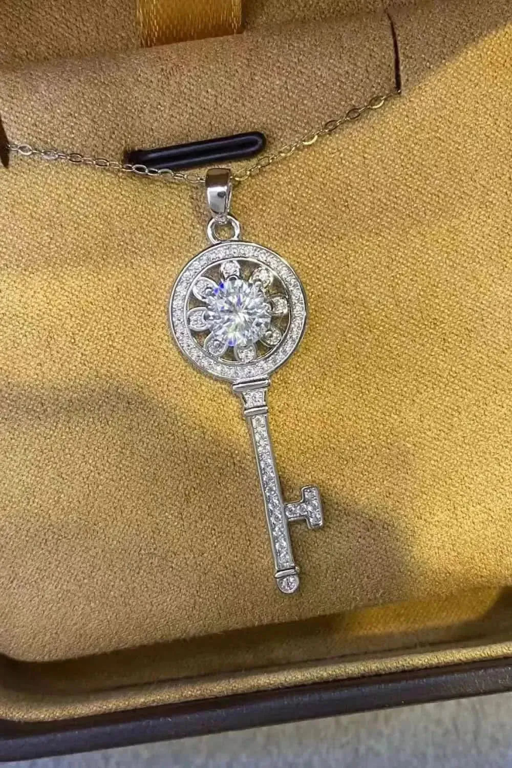 1 Carat Moissanite Platinum-Plated Key Pendant Necklace - Bad Moms Club