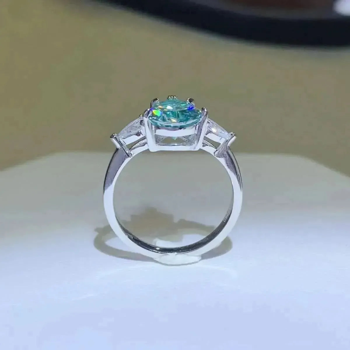 2 Carat 925 Sterling Silver Moissanite Ring - Bad Moms Club