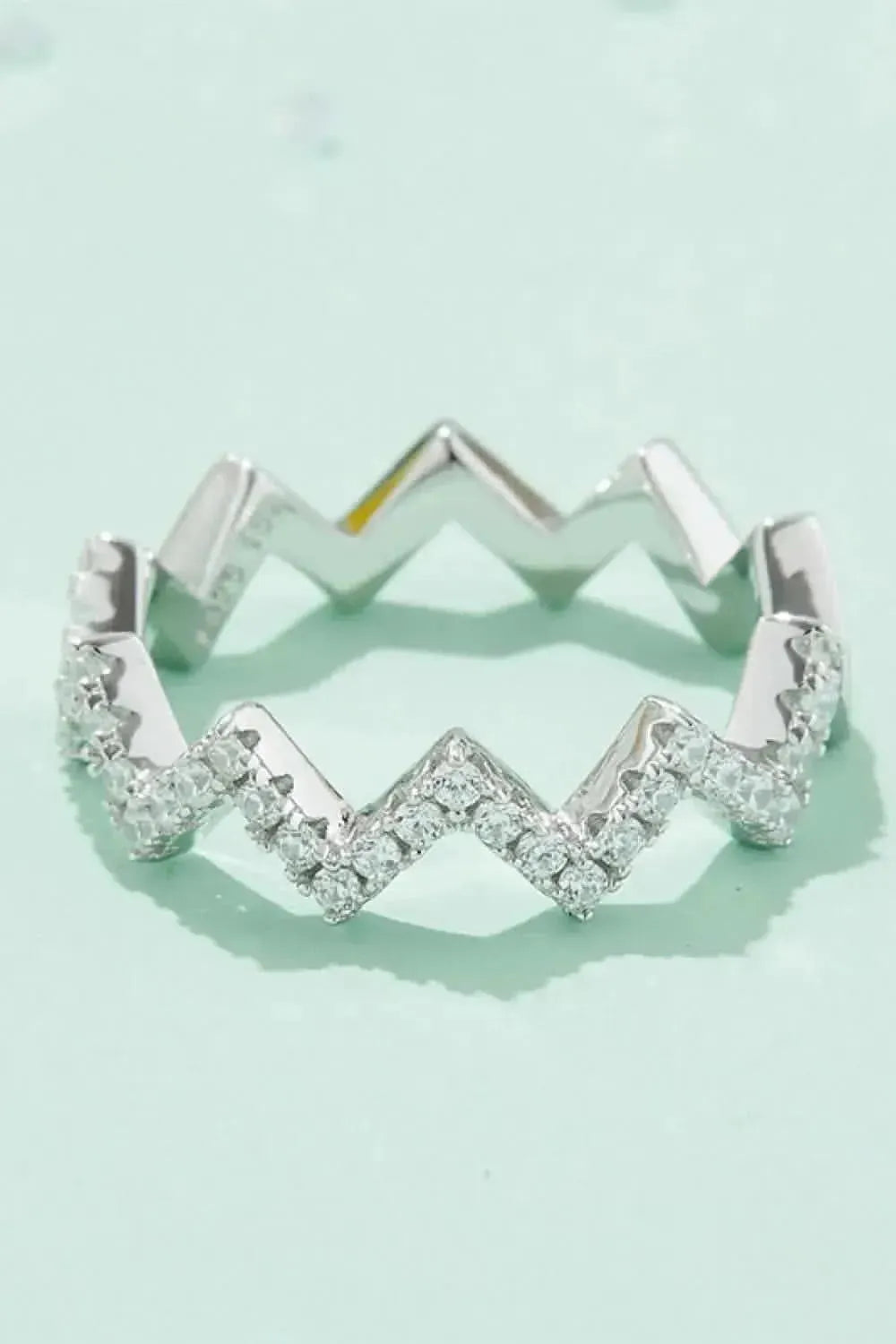 Moissanite Wavy Band Ring - Bad Moms Club
