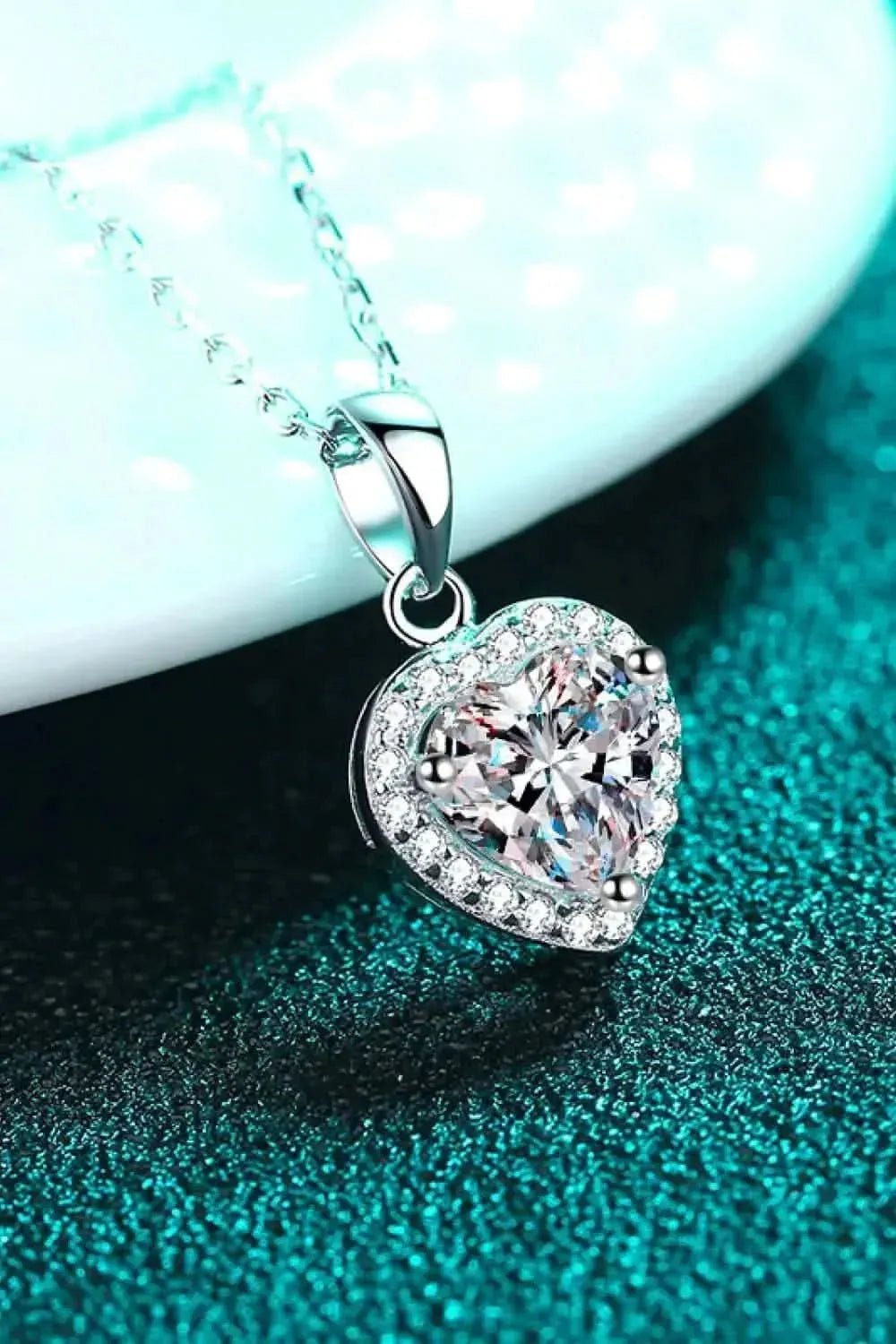 1 Carat Moissanite Heart Pendant Chain Necklace - Bad Moms Club