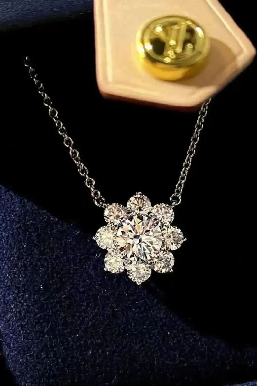 1 Carat Moissanite Floral Pendant Necklace - Bad Moms Club