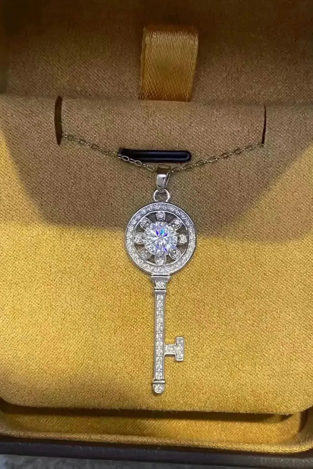 1 Carat Moissanite Platinum-Plated Key Pendant Necklace - Bad Moms Club