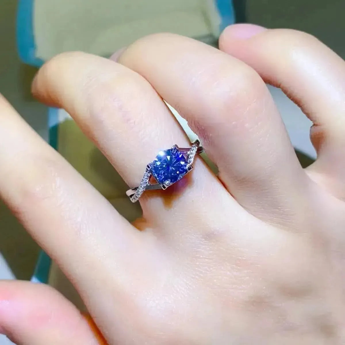 1 Carat Moissanite Crisscross 925 Sterling Silver Ring - Bad Moms Club