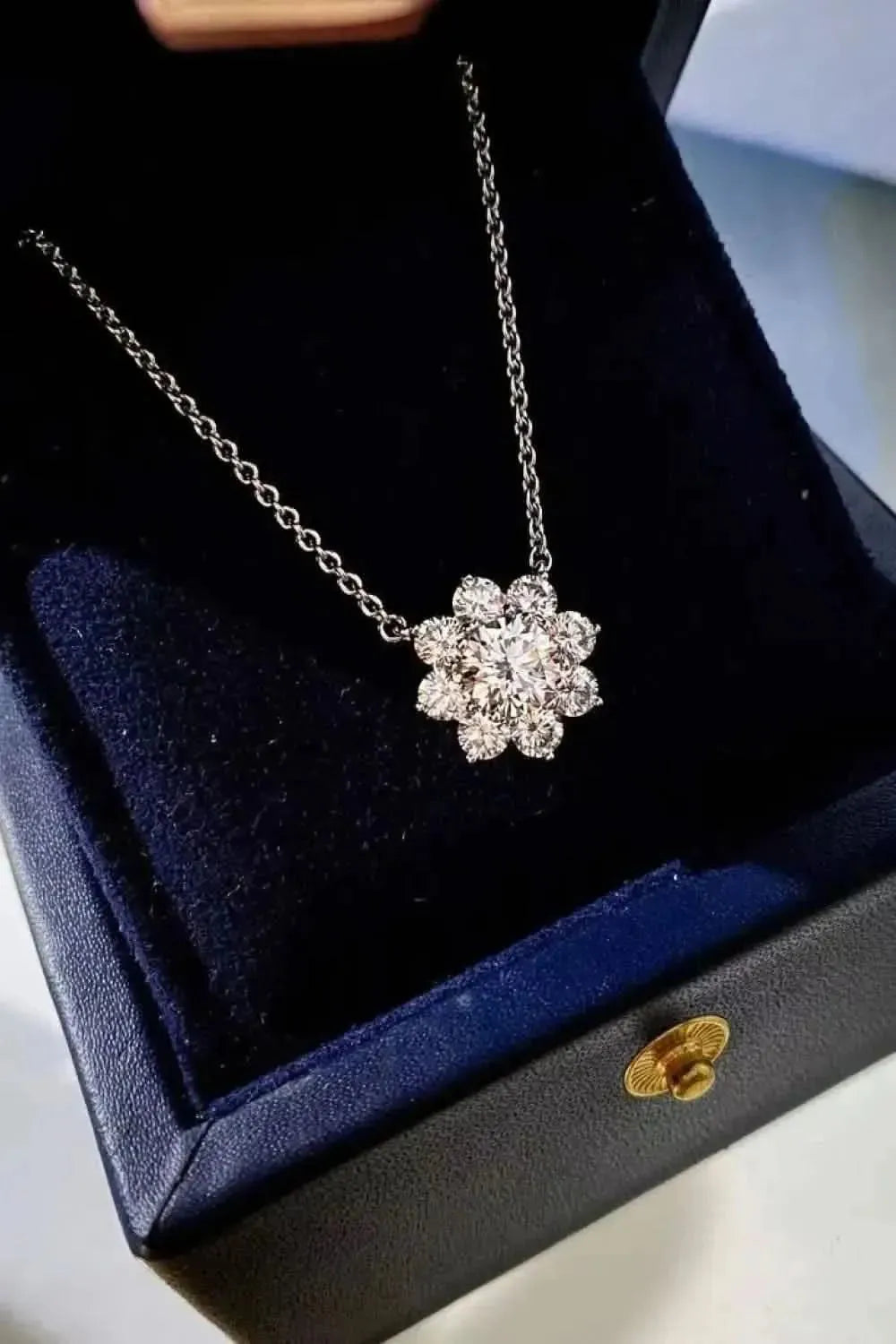 1 Carat Moissanite Floral Pendant Necklace - Bad Moms Club