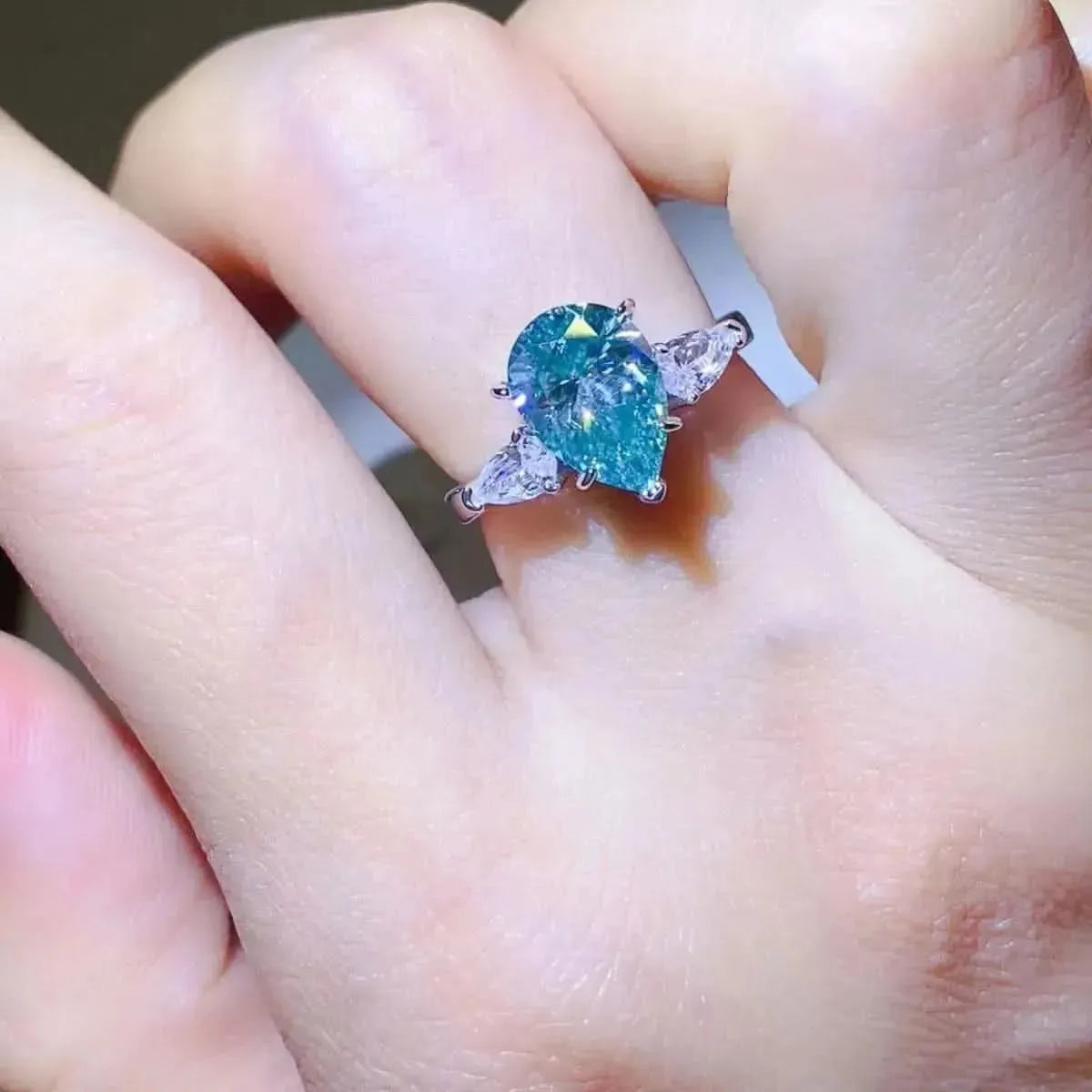 2 Carat 925 Sterling Silver Moissanite Ring - Bad Moms Club