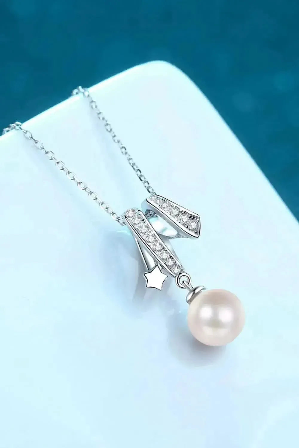 Give You A Chance Pearl Pendant Chain Necklace - Bad Moms Club