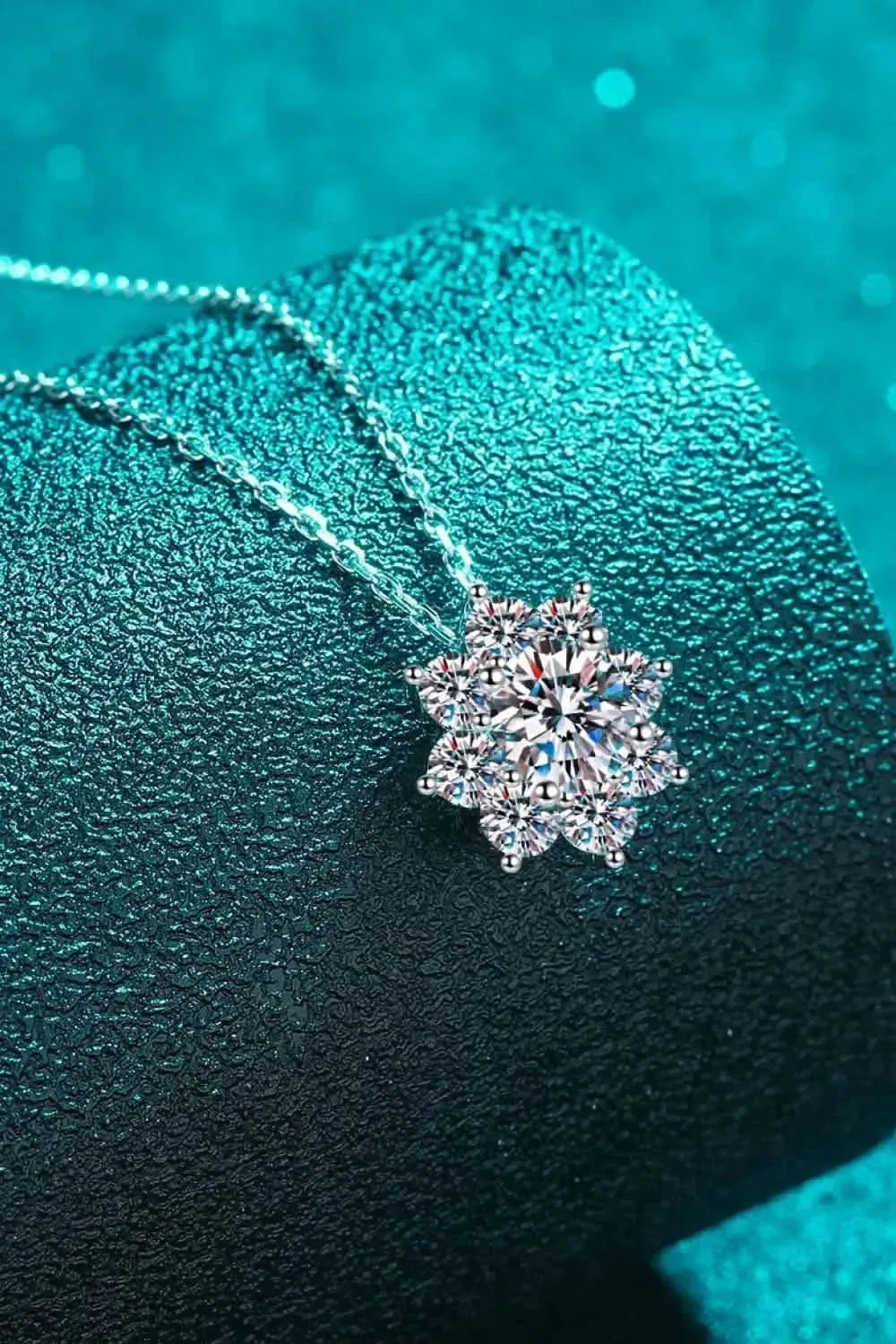 1 Carat Moissanite Floral-Shaped Pendant Necklace - Bad Moms Club