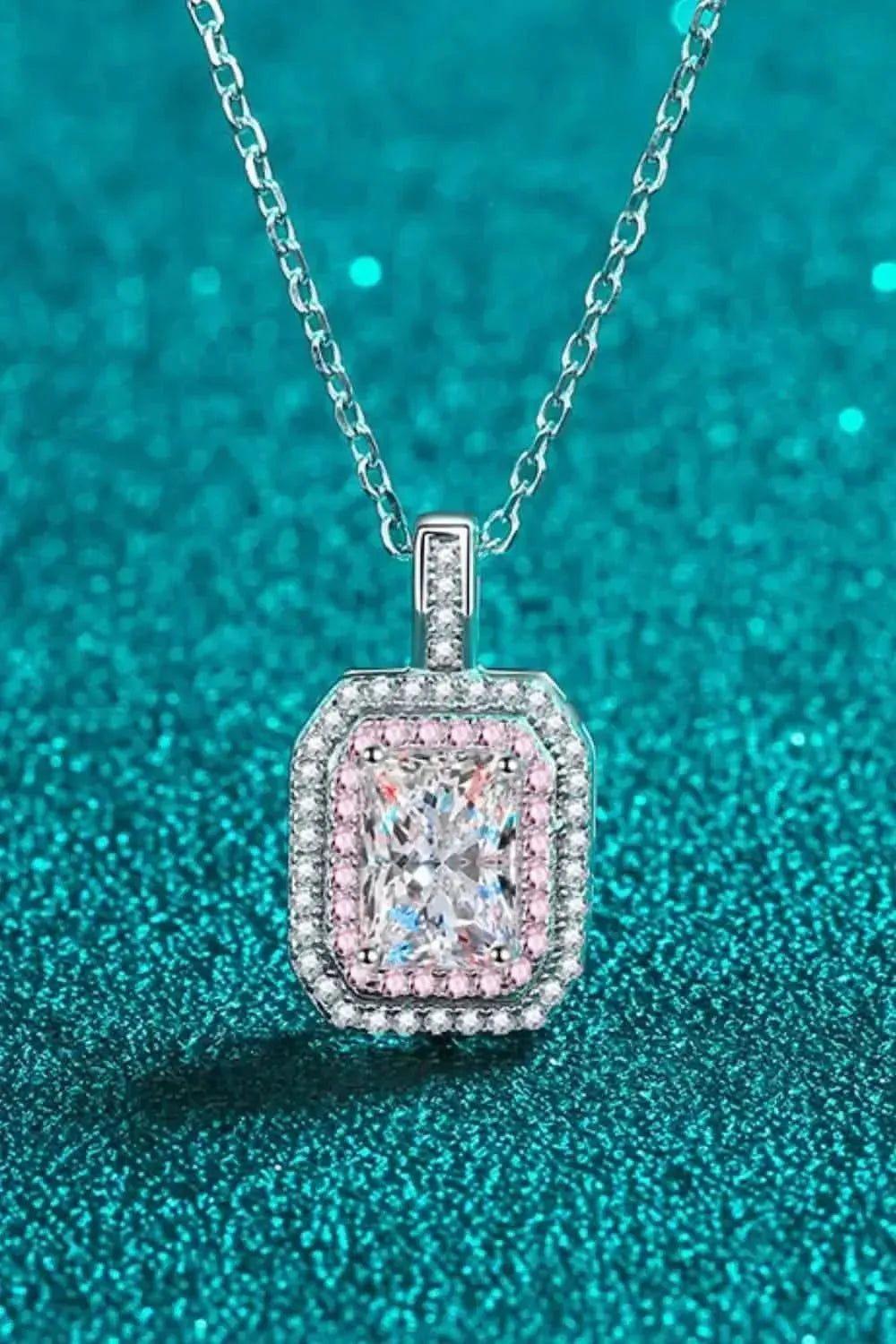 1 Carat Moissanite Geometric Pendant Chain Necklace - Bad Moms Club