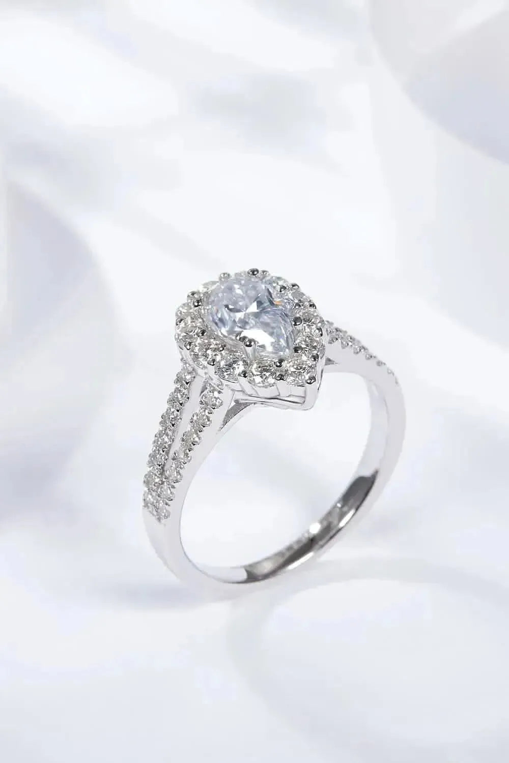 1 Carat Moissanite Teardrop Split Shank Ring - Bad Moms Club