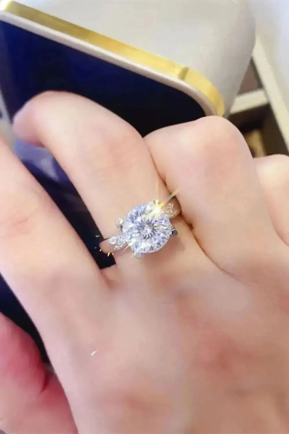 2 Carat Moissanite 925 Sterling Silver Ring - Bad Moms Club