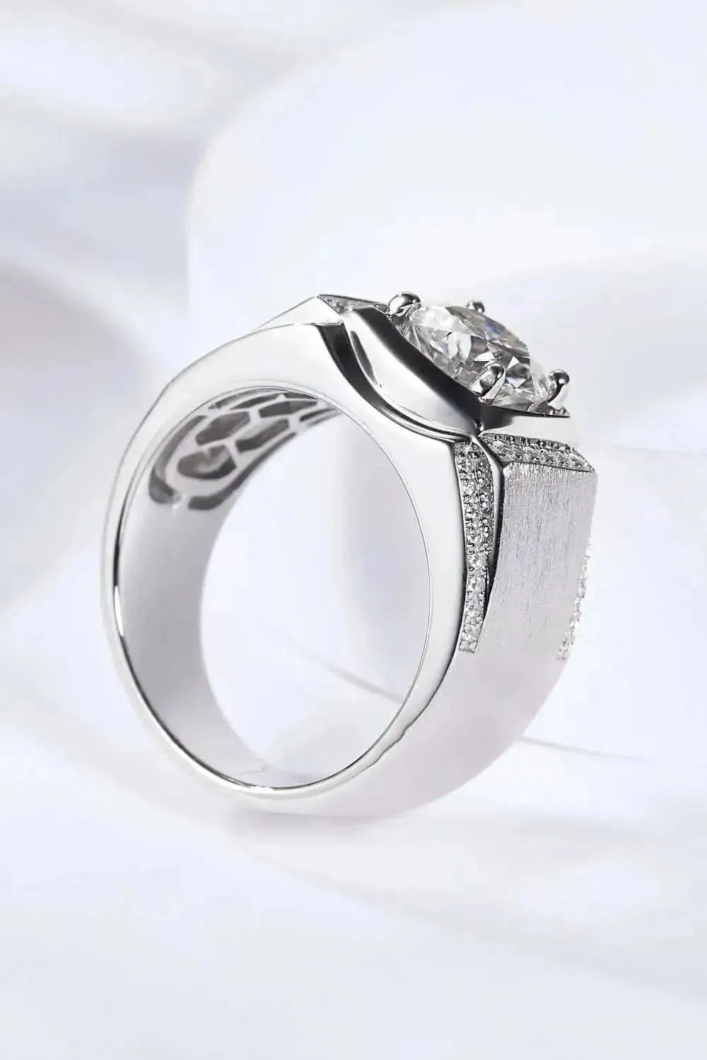So Charmed 1 Carat Moissanite Ring - Bad Moms Club