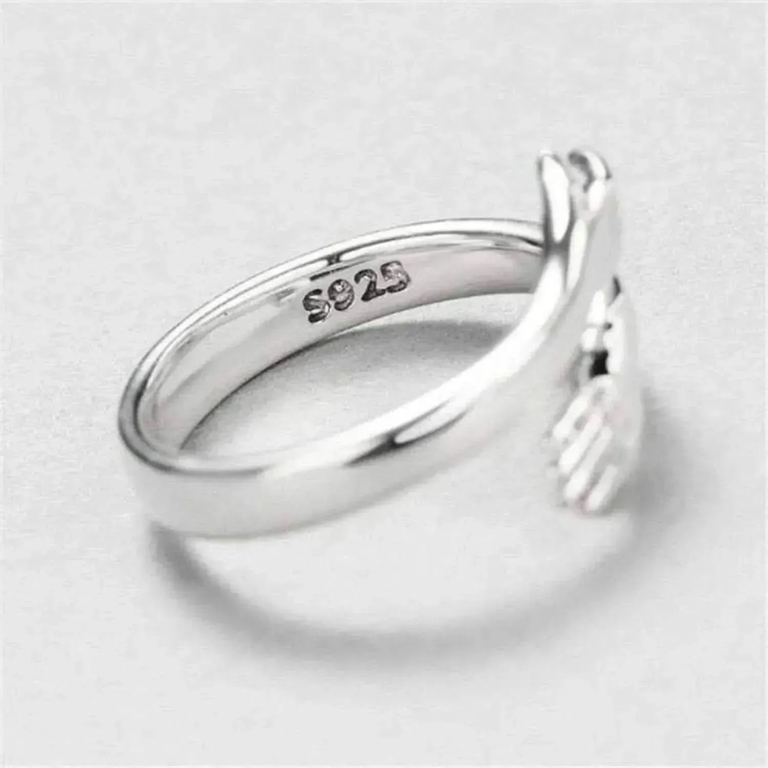 Hug Shape 925 Sterling Silver Bypass Ring - Bad Moms Club