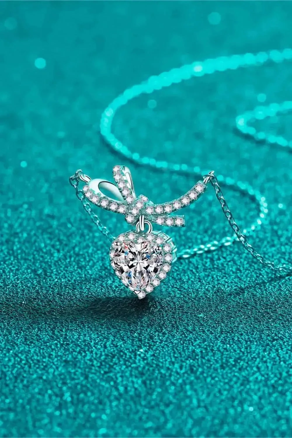 1 Carat Moissanite Heart Pendant Necklace - Bad Moms Club